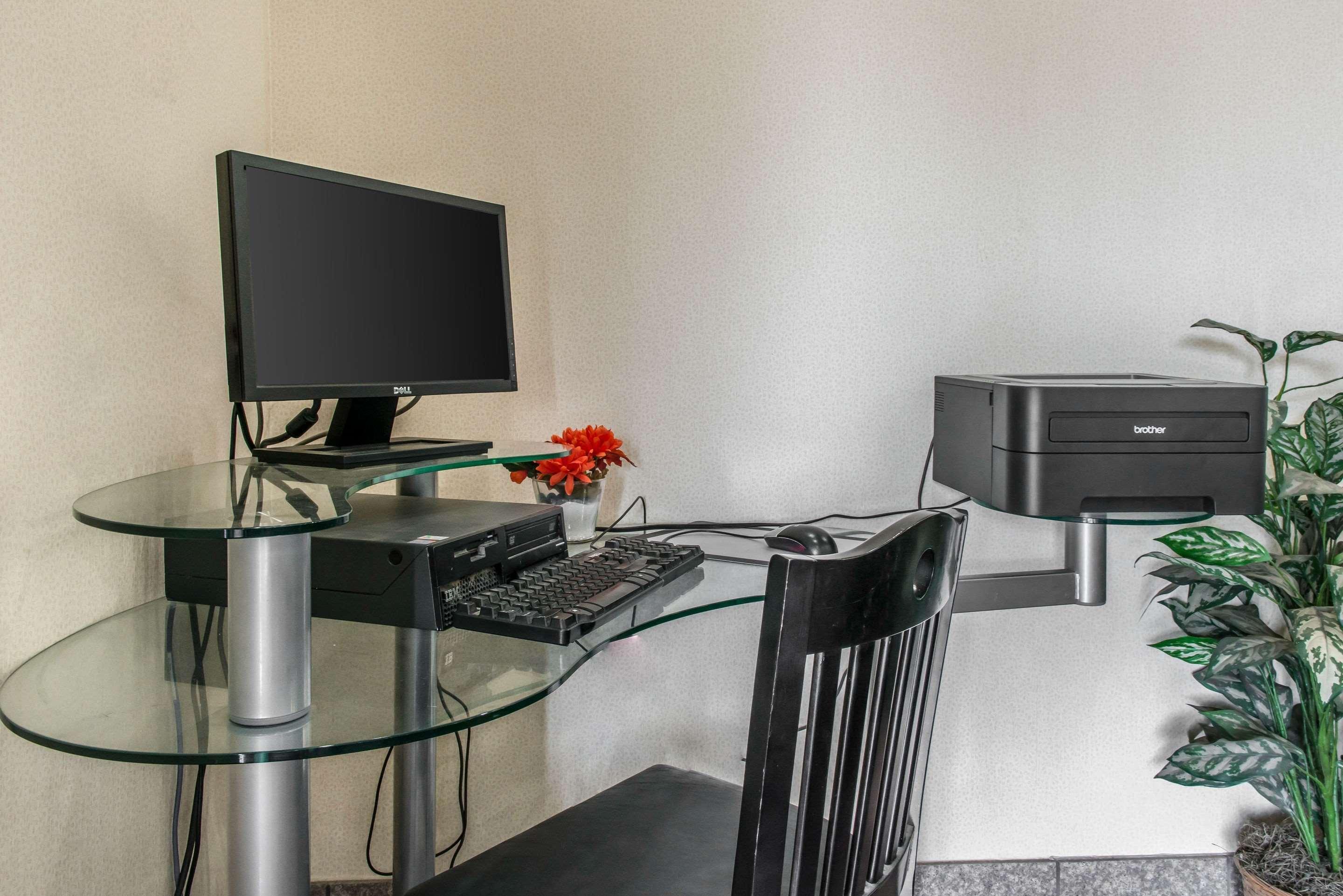 Quality Inn & Suites Fairview  Экстерьер фото