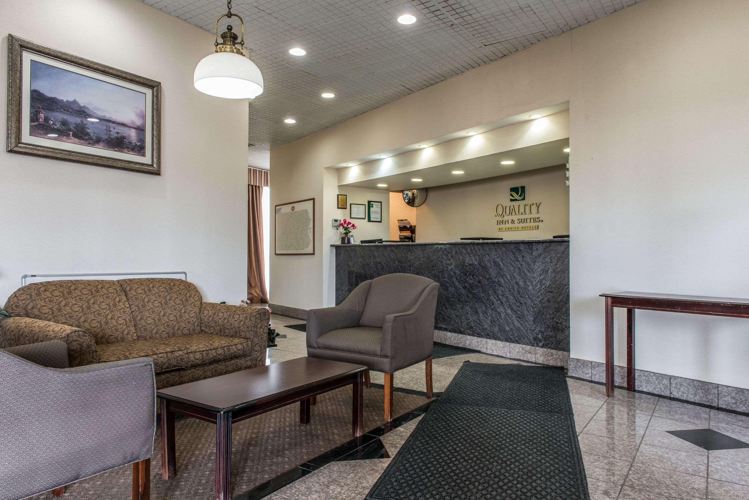Quality Inn & Suites Fairview  Экстерьер фото