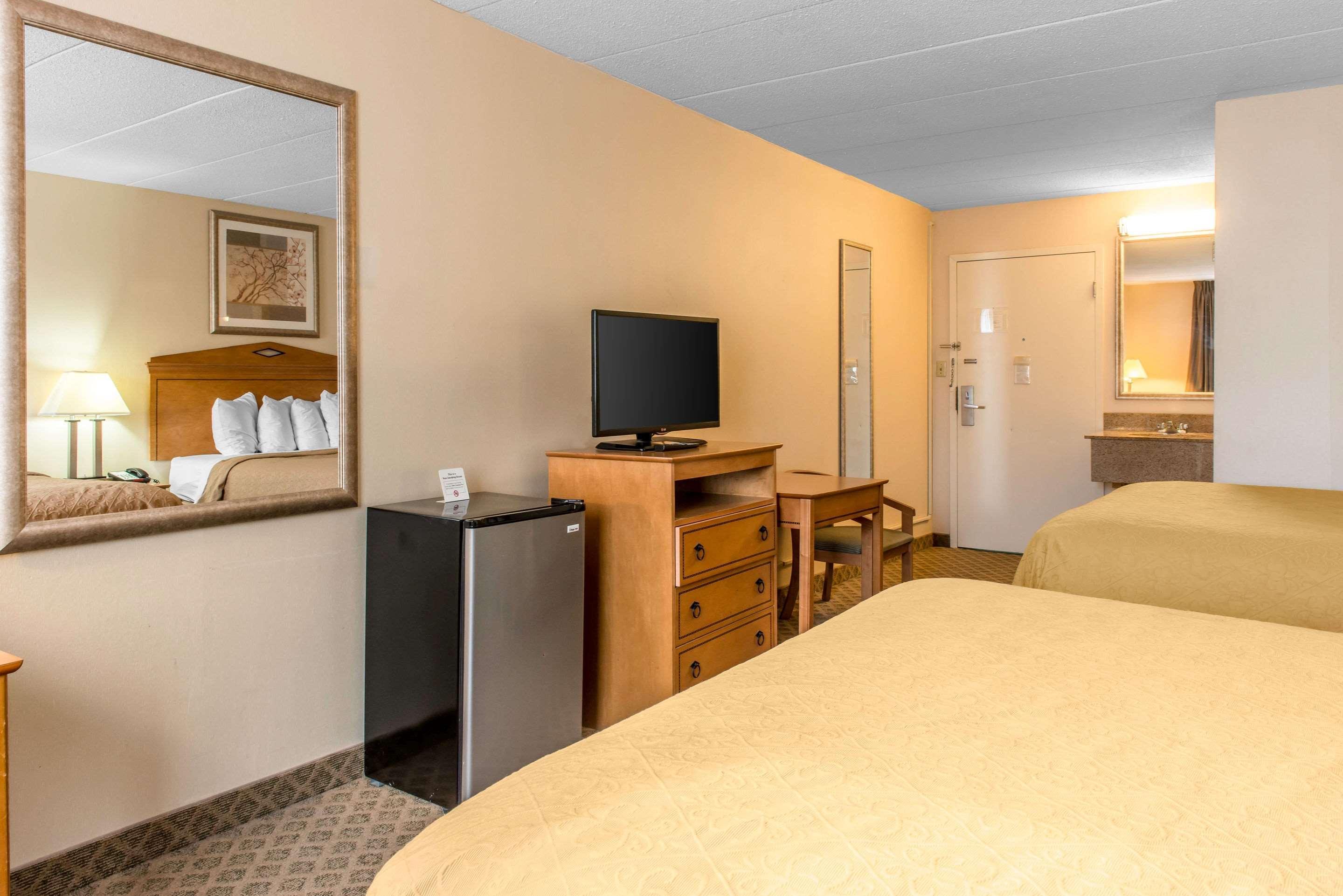 Quality Inn & Suites Fairview  Экстерьер фото