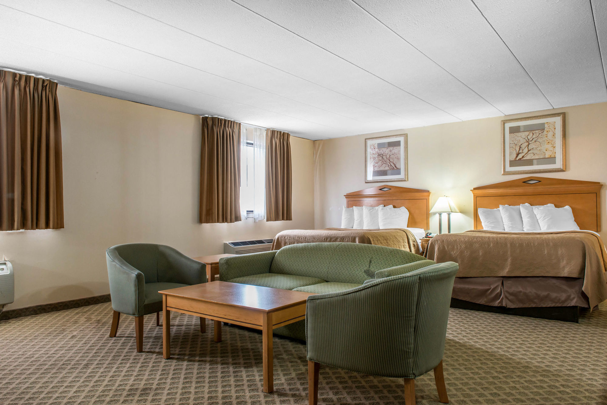 Quality Inn & Suites Fairview  Номер фото
