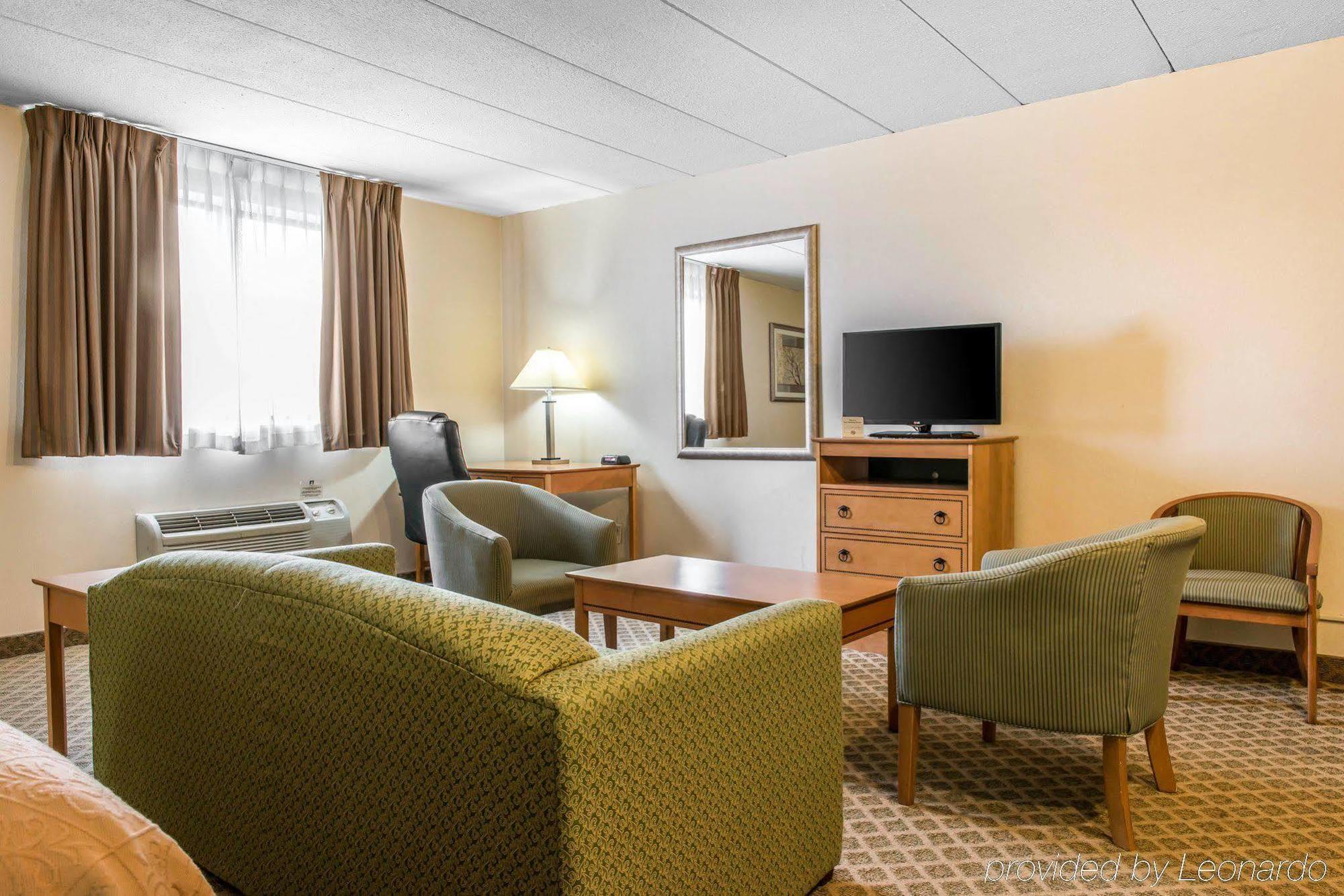 Quality Inn & Suites Fairview  Экстерьер фото