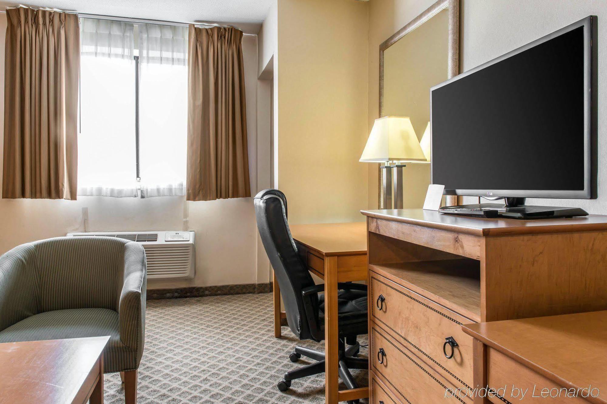 Quality Inn & Suites Fairview  Экстерьер фото
